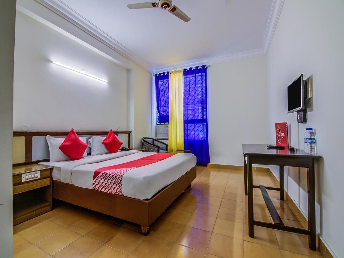 העיר בנגלור Hotel Golden Gates מראה חיצוני תמונה