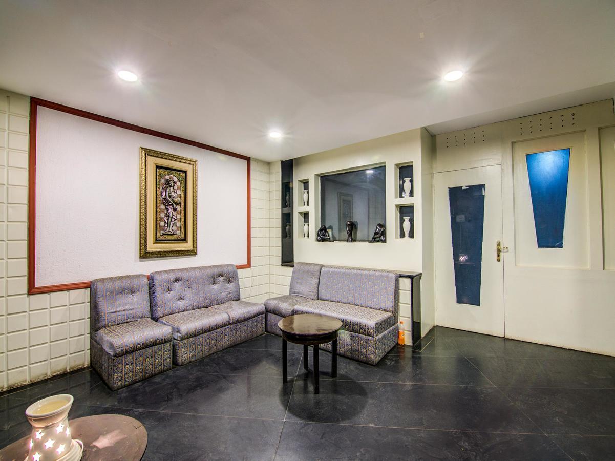 העיר בנגלור Hotel Golden Gates מראה חיצוני תמונה