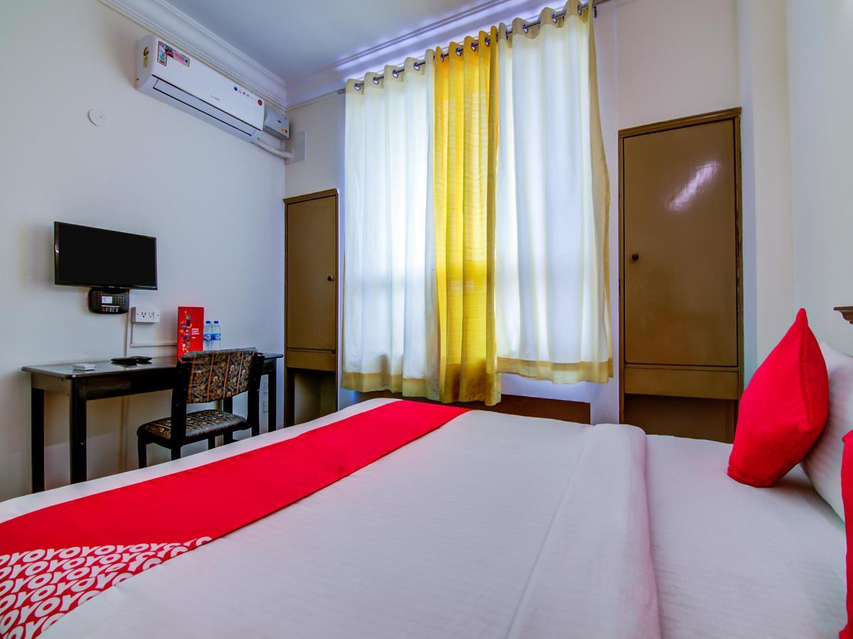 העיר בנגלור Hotel Golden Gates מראה חיצוני תמונה